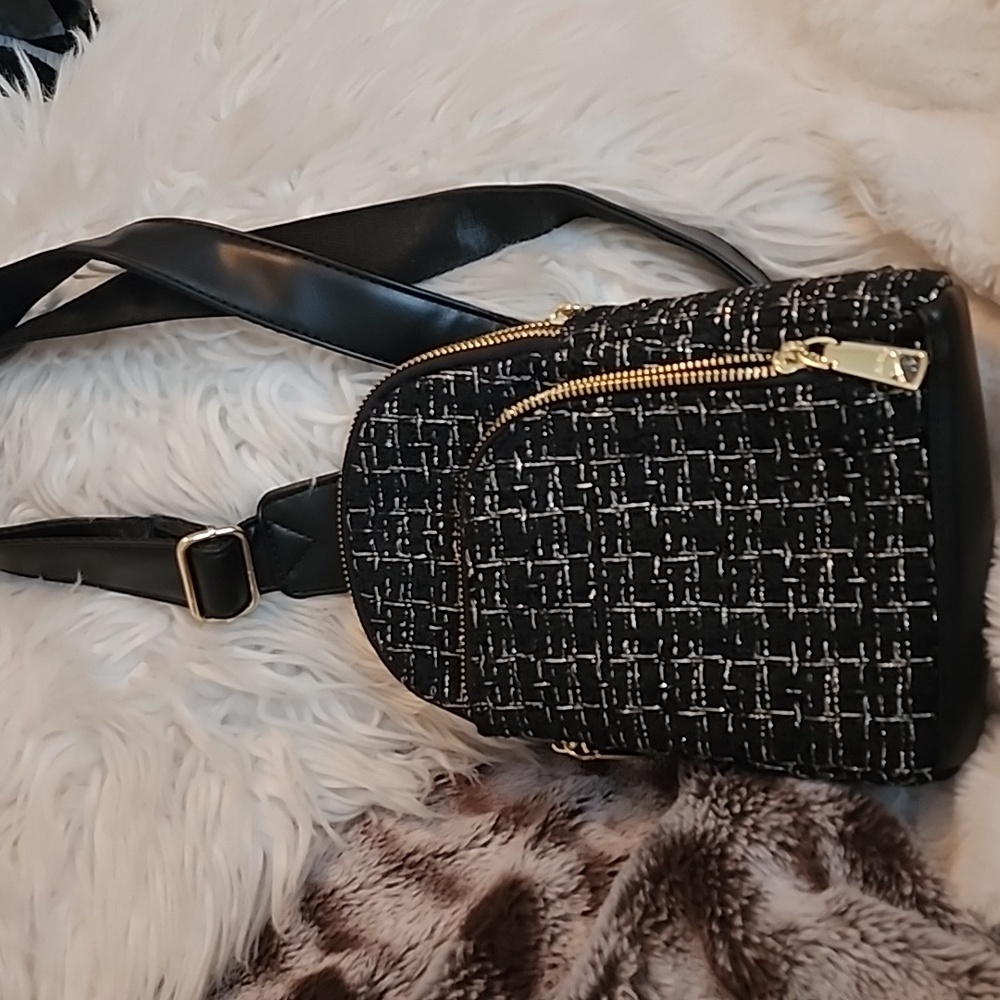 Inicat Mini Sling Bag